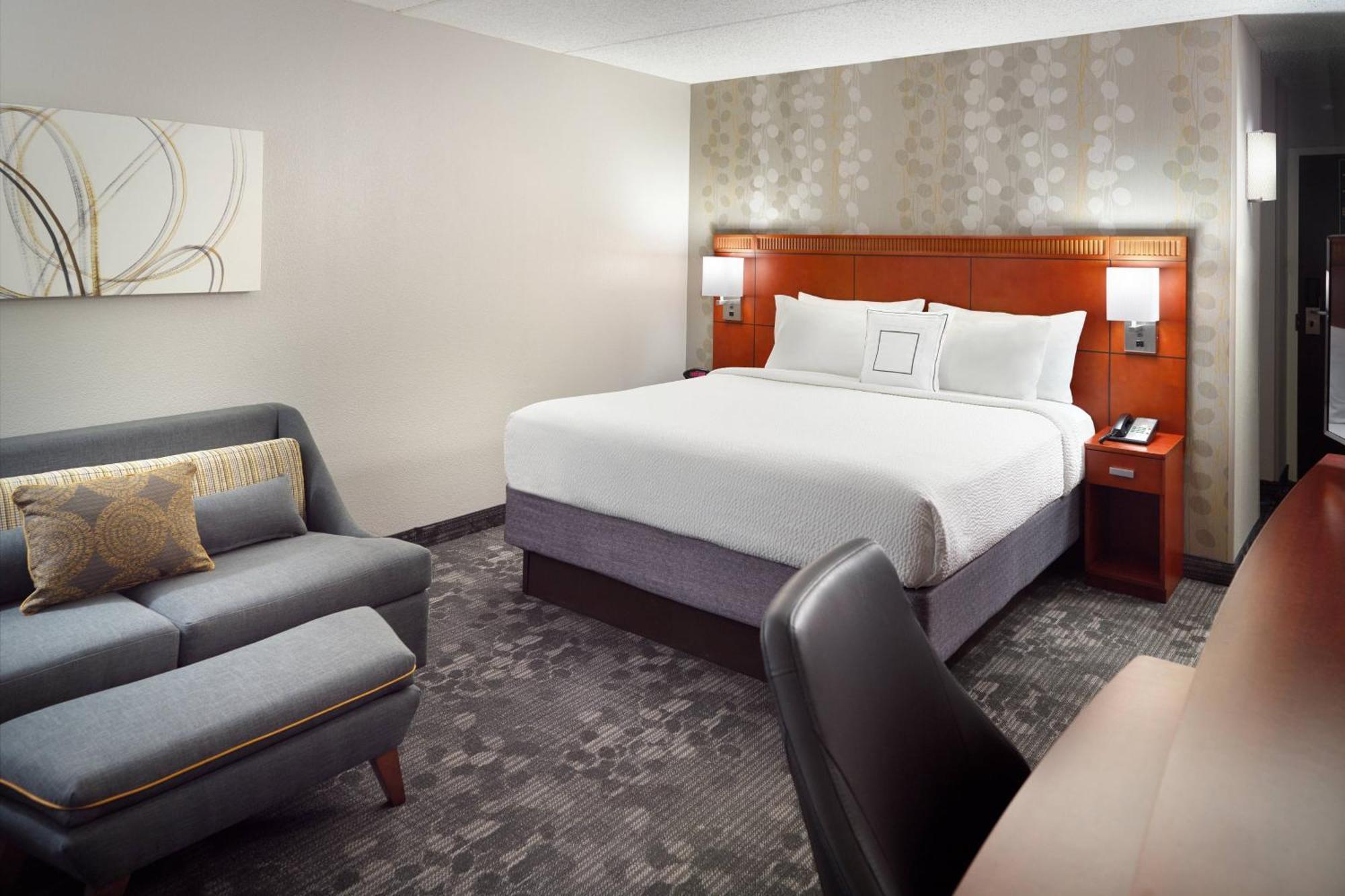 College Park Courtyard By Marriott Atlanta Airport South/Sullivan Road מראה חיצוני תמונה