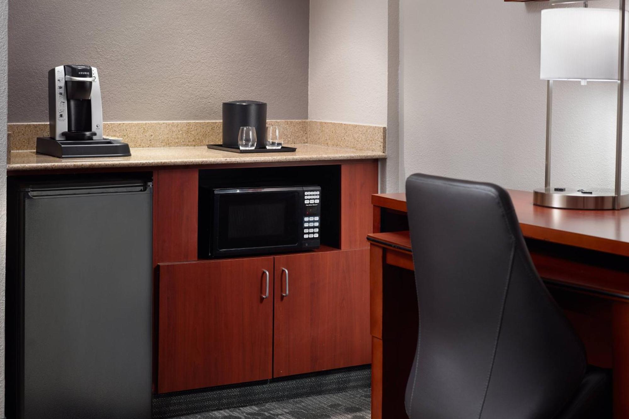College Park Courtyard By Marriott Atlanta Airport South/Sullivan Road מראה חיצוני תמונה