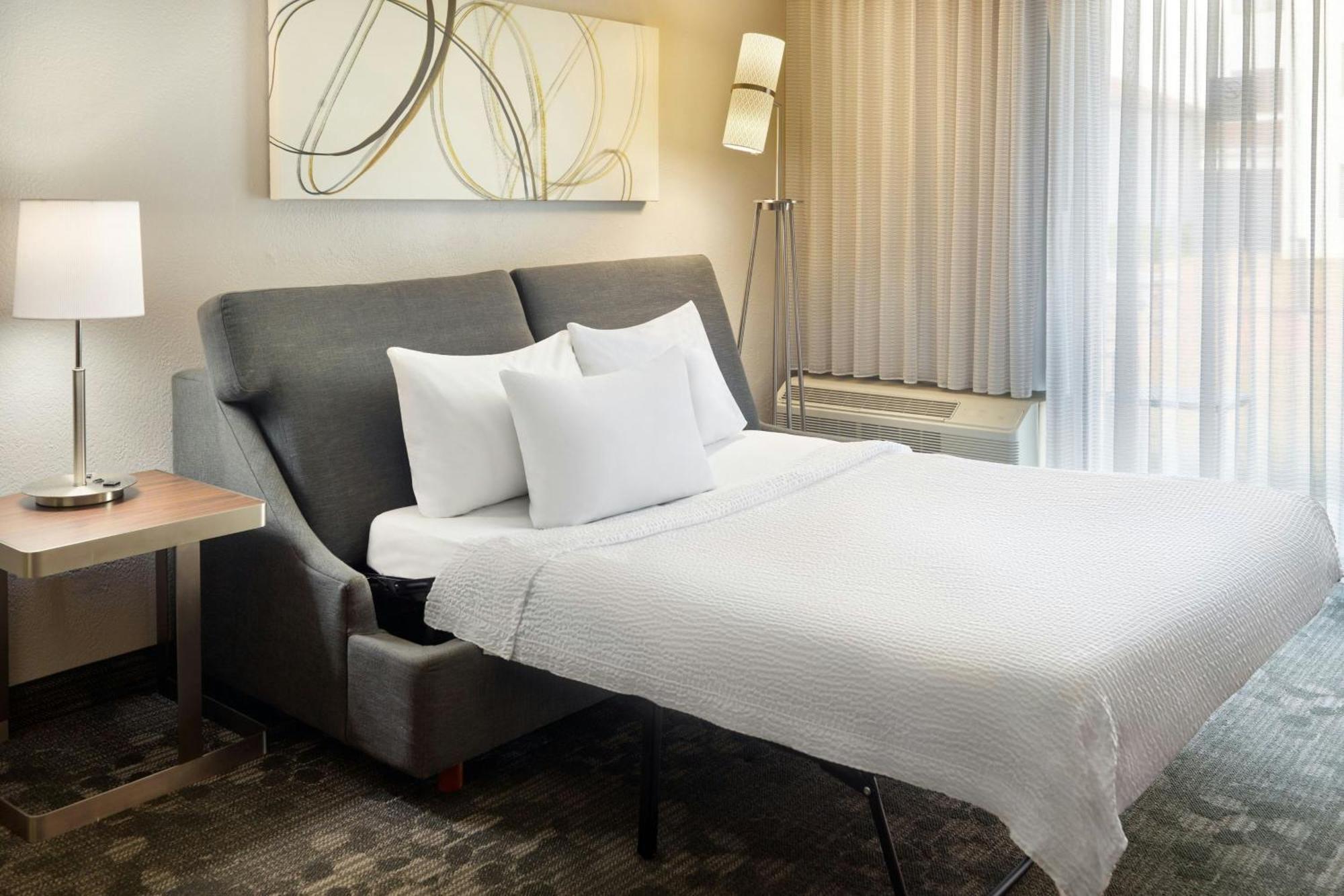 College Park Courtyard By Marriott Atlanta Airport South/Sullivan Road מראה חיצוני תמונה
