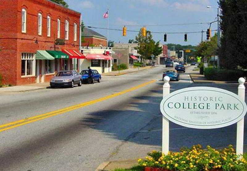 College Park Courtyard By Marriott Atlanta Airport South/Sullivan Road מראה חיצוני תמונה